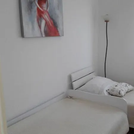 Villa Viki - With Heated Pool 度假居 Plano